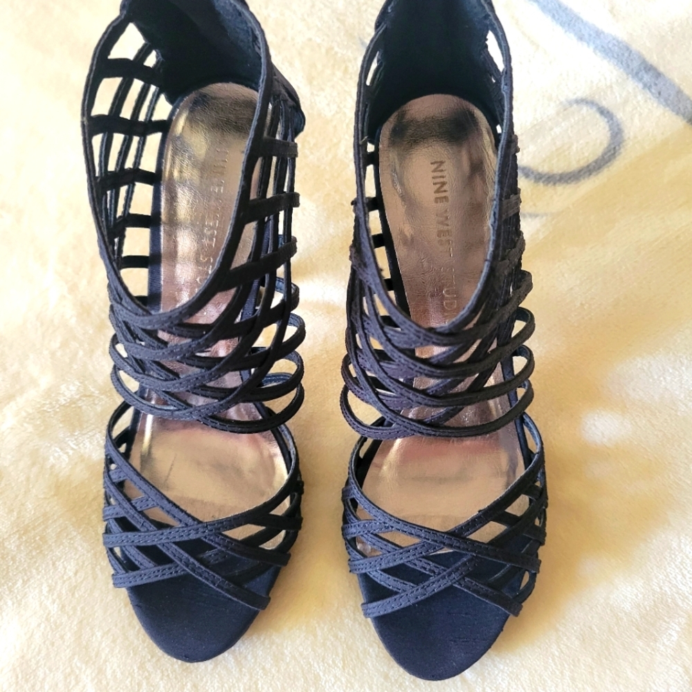 Women's heel shoes